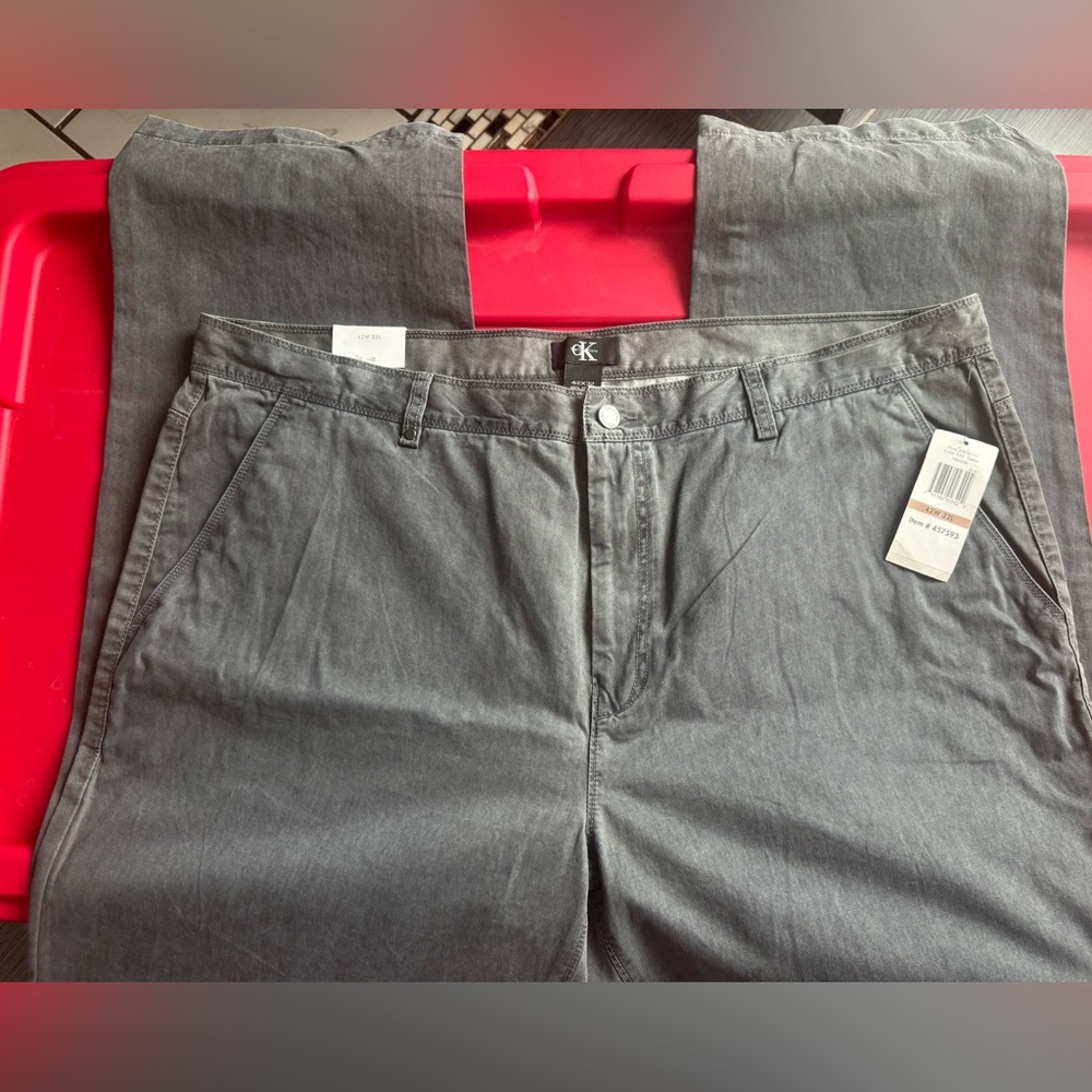 Men's NEW Calvin Klein Pants 42x32 gray cotton